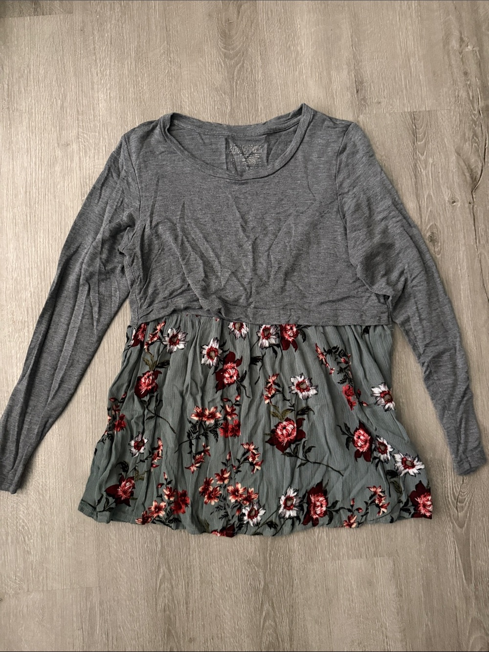 Latched Mama Gray Long-Sleeve Floral Peplum Top